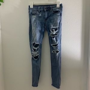 American eagle light wash skinny jeans. Size O.